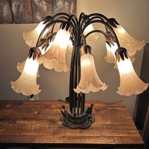 Stunning Metal 12 Arm Lily Pond Table Lamp